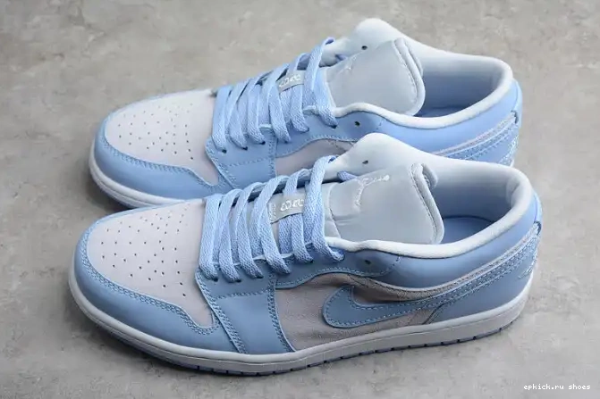 Cheap Blue University DC0774-050 Low Jordan (W) 1 0516
